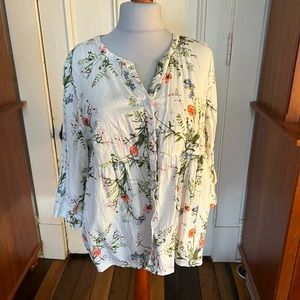 Light weight cotton top, size 2X. Baby doll style